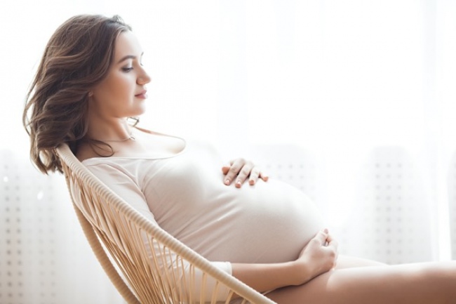 ¿Cómo prevenir y tratar las estrías del embarazo?